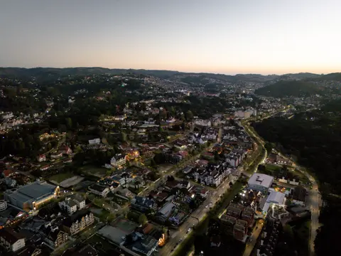 Vista de Campos do Jordão ao entardecer