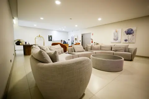 Sala de estar da Pousada Big Bear 2